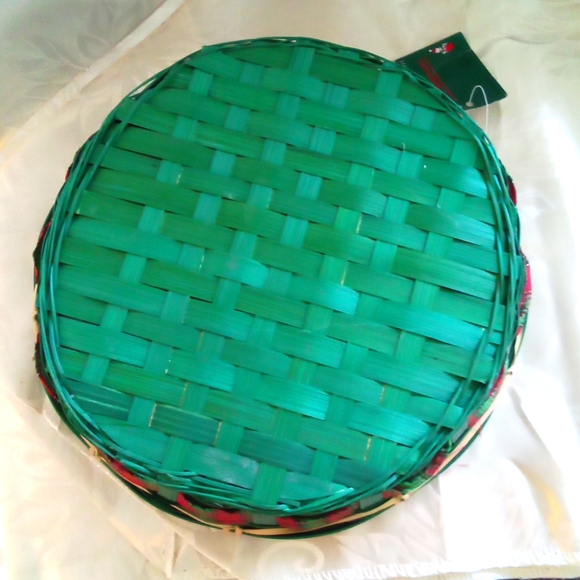 Wicker Christmas basket - Picture 3 of 4